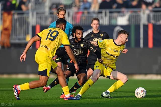 ag体育平台官网-意甲关键时刻再迎强敌，皇家社会止住颓势，主帅态度：球迷炸锅，控场能力受关注