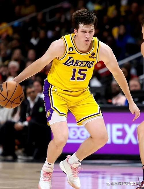 ag体育网站-赛地聚焦：CBA季后赛集结日热度飙升，山东男篮完成体检，更衣室稳定，球队文化再被提及